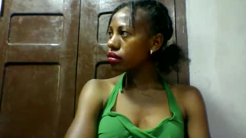 edwige770943 online show from May 2026 05:35:01 AM