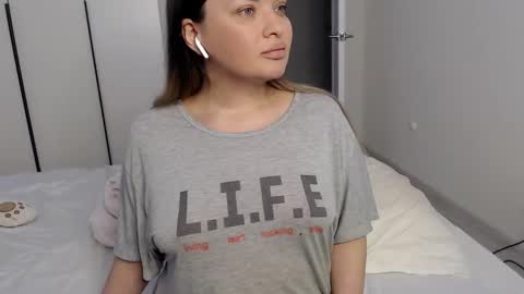 eelena4kiss online show from February 2025 07:49:01 PM