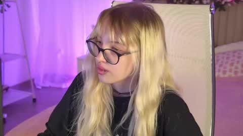 EVA NON NUDE online show from May 2026 04:34:02 PM