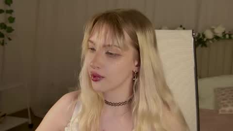 EVA NON NUDE online show from May 2026 04:34:01 PM