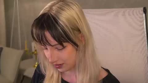EVA NON NUDE online show from June 2026 04:50:02 PM