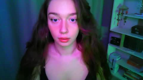 effie_balconii online show from November 2025 01:25:02 PM