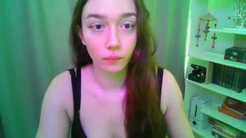 Snapshot of effie_balconii chatting on February 2026 10:33:01 AM effie_balconii online show from February 2026 10:33:01 AM
