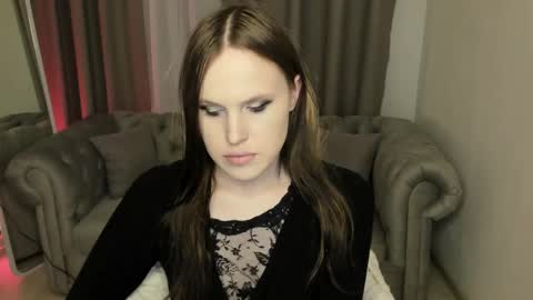 Effie Mur online show from April 2026 08:53:02 PM