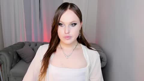 Effie Mur online show from July 2026 09:30:01 PM