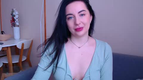 Effy online show from December 2024 09:11:02 AM