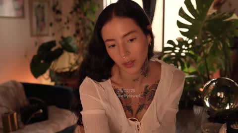 Snapshot of effylowell_ chatting on February 2025 10:07:02 PM Effy online show from February 2025 10:07:02 PM