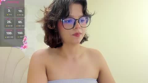  E F F Y  online show from December 2024 07:27:02 PM