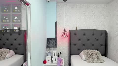  E F F Y  online show from April 2026 12:16:02 PM