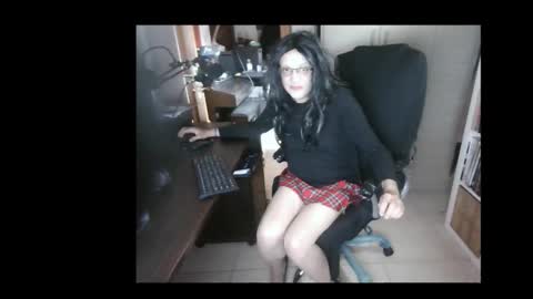 efi_crossou online show from October 2025 10:07:02 PM