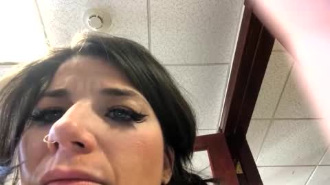 eggnog_and_booty online show from December 2025 03:17:02 PM