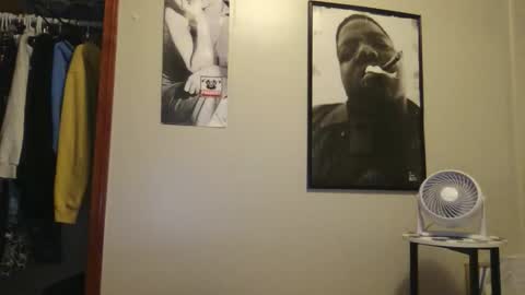 Snapshot of eggnog_and_booty chatting on April 2026 02:27:02 AM eggnog_and_booty online show from April 2026 02:27:02 AM