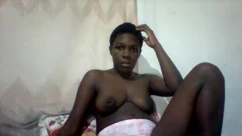 Snapshot of eileen_en chatting on May 2026 01:27:01 PM eileen_en online show from May 2026 01:27:01 PM