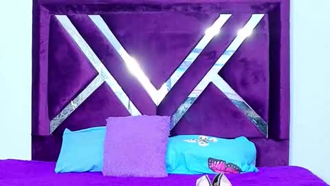 eimy__cute online show from November 2025 01:43:01 PM