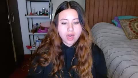 EIMY   MODEL INDEPENDENT online show from March 2025 02:30:02 AM