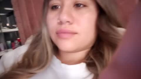 Snapshot of eimy_collin chatting on June 2026 04:52:02 PM EIMY MODEL INDEPENDENT online show from June 2026 04:52:02 PM