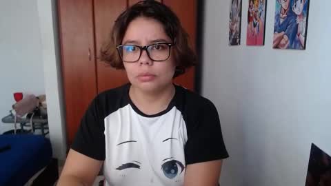 eimy_saenzz online show from November 2025 01:48:02 PM