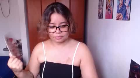eimy_saenzz online show from November 2025 03:34:01 PM