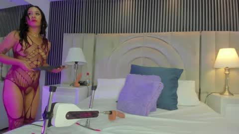 Eymmy online show from January 2025 03:30:01 AM