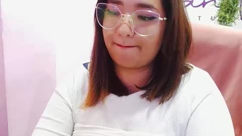 Snapshot of eireneninon chatting on November 2025 10:10:02 PM Eirene online show from November 2025 10:10:02 PM