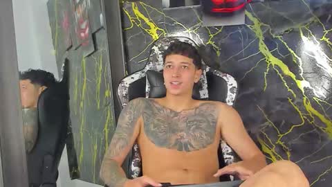 Snapshot of eithan__boy chatting on March 2026 01:16:02 PM Eithan online show from March 2026 01:16:02 PM