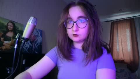 If you like it when I meow give me a thumbs up online show from January 2025 10:11:01 AM