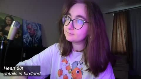 If you like it when I meow give me a thumbs up online show from February 2025 03:01:02 PM