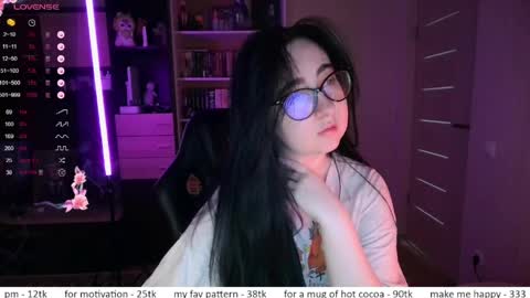 Snapshot of el_sweety chatting on May 2026 10:33:01 AM If you like it when I meow give me a thumbs up online show from May 2026 10:33:01 AM