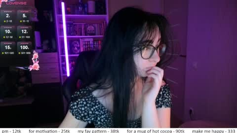 Snapshot of el_sweety chatting on June 2026 08:09:02 AM If you like it when I meow give me a thumbs up online show from June 2026 08:09:02 AM