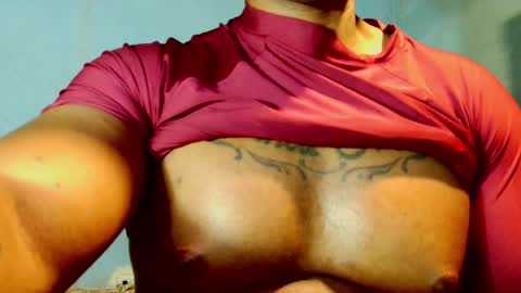 Snapshot of el_vecino_m chatting on April 2026 06:44:02 AM el_vecino_m online show from April 2026 06:44:02 AM