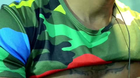 Snapshot of el_vecino_m chatting on May 2026 06:30:01 AM el_vecino_m online show from May 2026 06:30:01 AM