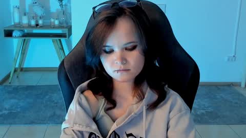 Your sweet girl online show from February 2025 04:27:01 AM