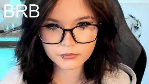 Your sweet girl online show from February 2025 10:39:02 PM