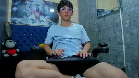 Elan Giralon online show from March 2026 11:21:02 PM