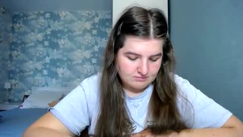 Elanis online show from April 2026 01:24:02 PM