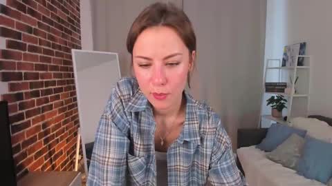 Snapshot of elannand chatting on March 2025 06:40:02 AM ELA 3 online show from March 2025 06:40:02 AM