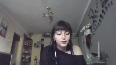 Lia online show from June 2026 04:44:01 PM