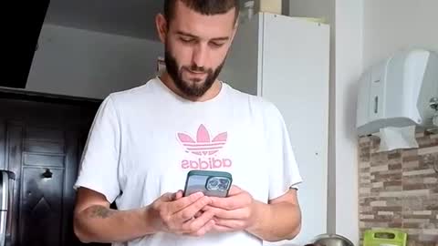 Snapshot of elchapoguzman95 chatting on October 2025 10:23:02 AM elchapoguzman95 online show from October 2025 10:23:02 AM