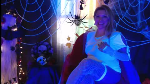 Elegancia online show from October 2025 07:20:01 PM