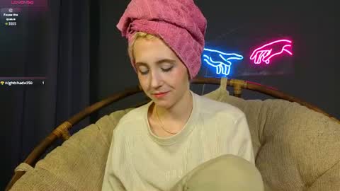 Elen  online show from June 2026 05:10:01 AM