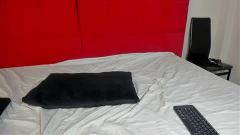 Snapshot of elena_and_derek chatting on December 2024 12:20:02 AM Elena Derek online show from December 2024 12:20:02 AM