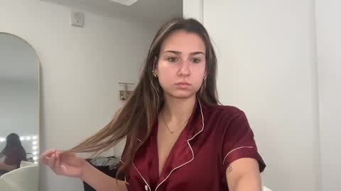 Elena online show from April 2026 04:37:02 PM