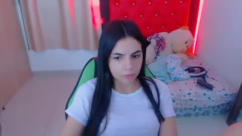 agnes online show from December 2024 05:31:01 PM