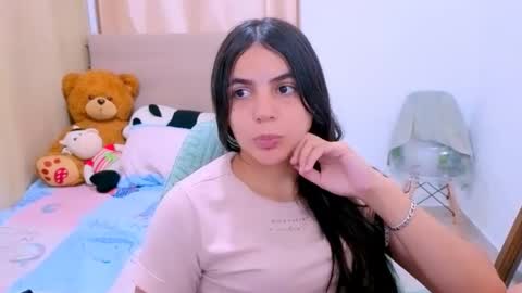 Snapshot of elenna_hotx chatting on February 2026 06:45:01 PM agnes online show from February 2026 06:45:01 PM