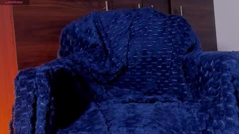 Elena  online show from November 2025 12:09:02 PM