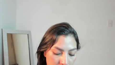 Elizabeth online show from March 2025 11:01:02 PM