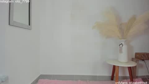 Elizabeth online show from October 2025 07:15:01 PM