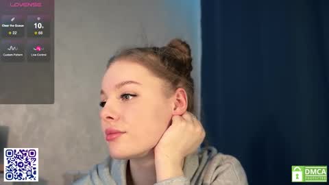 Elizabeth Lizi online show from February 2025 02:26:02 PM