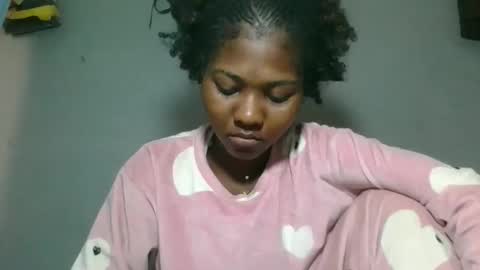 elia011 online show from October 2025 05:11:02 AM