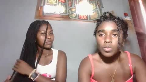 elia011 online show from November 2025 09:42:02 AM